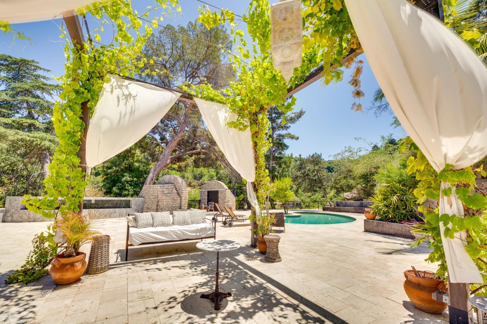 Appartamento Sherman Oaks Hideaway Lush Grounds, Shared Pool!